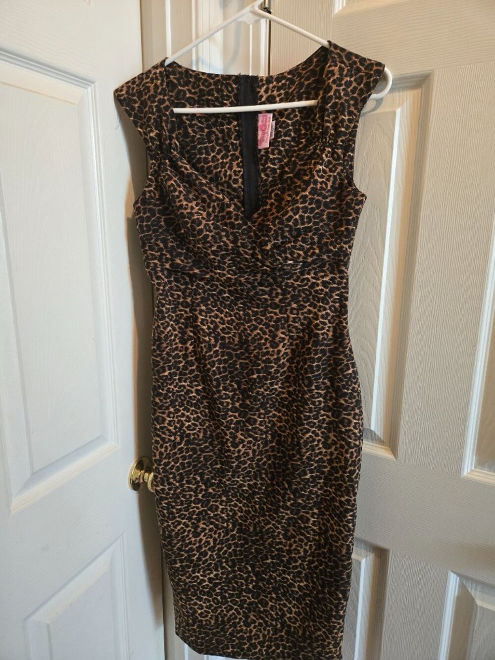 Pinup Couture Erin dress, Leopard print, Medium, EUC
